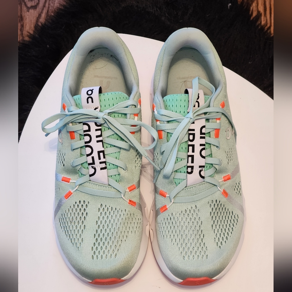 On Cloudsurfer Sneaker